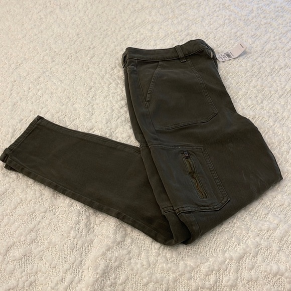 American Eagle High Rise Cargo Jeggings 12 short NEW - Picture 2 of 7